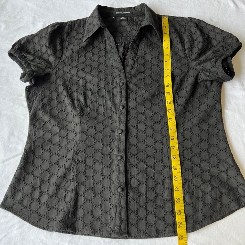 Sandra Ingrish Circle Eyelet Button Down Puffed S… - image 7